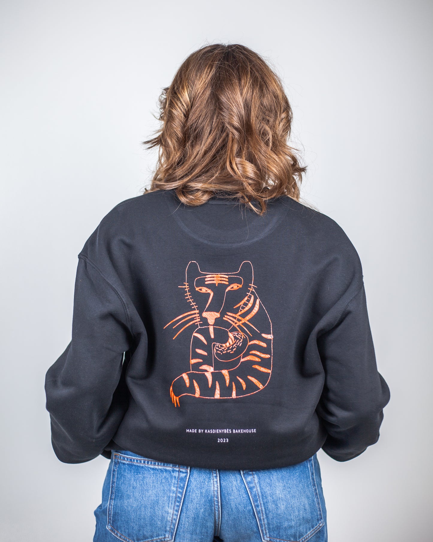KASDIENYBĖS BAKEHOUSE SWEATER